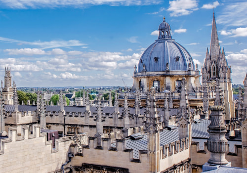 A Comprehensive Look at Specialized Programs at Oxbridge Universities